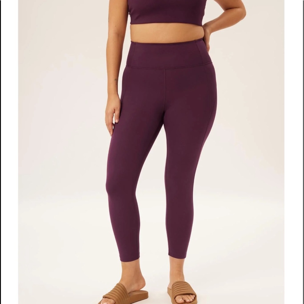 Girlfriend Collective Compressive High Rise Legging (28.5” Length) in Plum